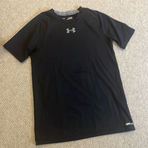 Boy’s Under Armour Fitted T